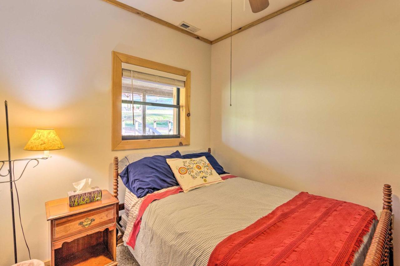Pet-Friendly Blue Ridge, Cherokee Forest Retreat! Greeneville Exterior photo